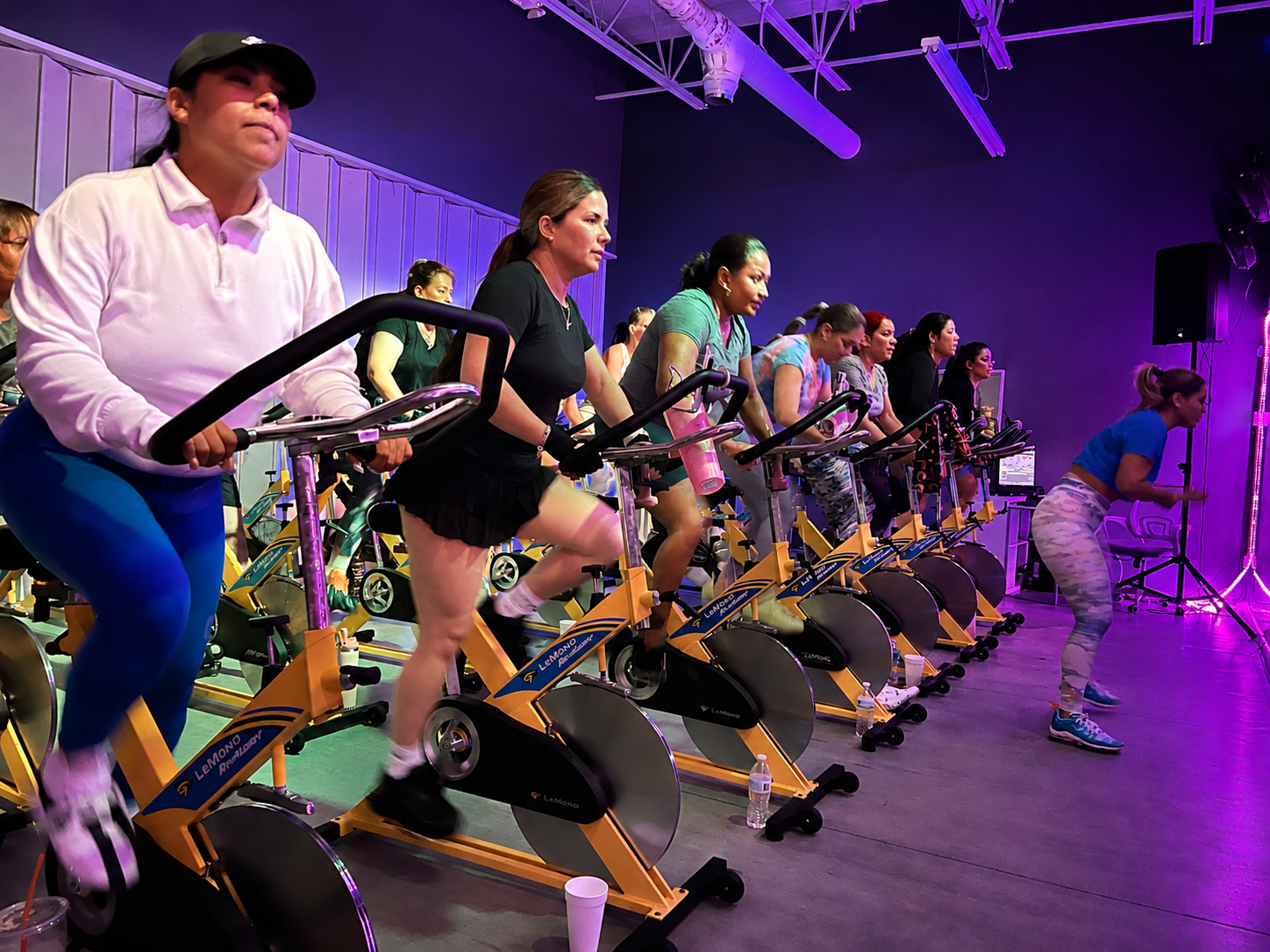 Sala de indoor cycling